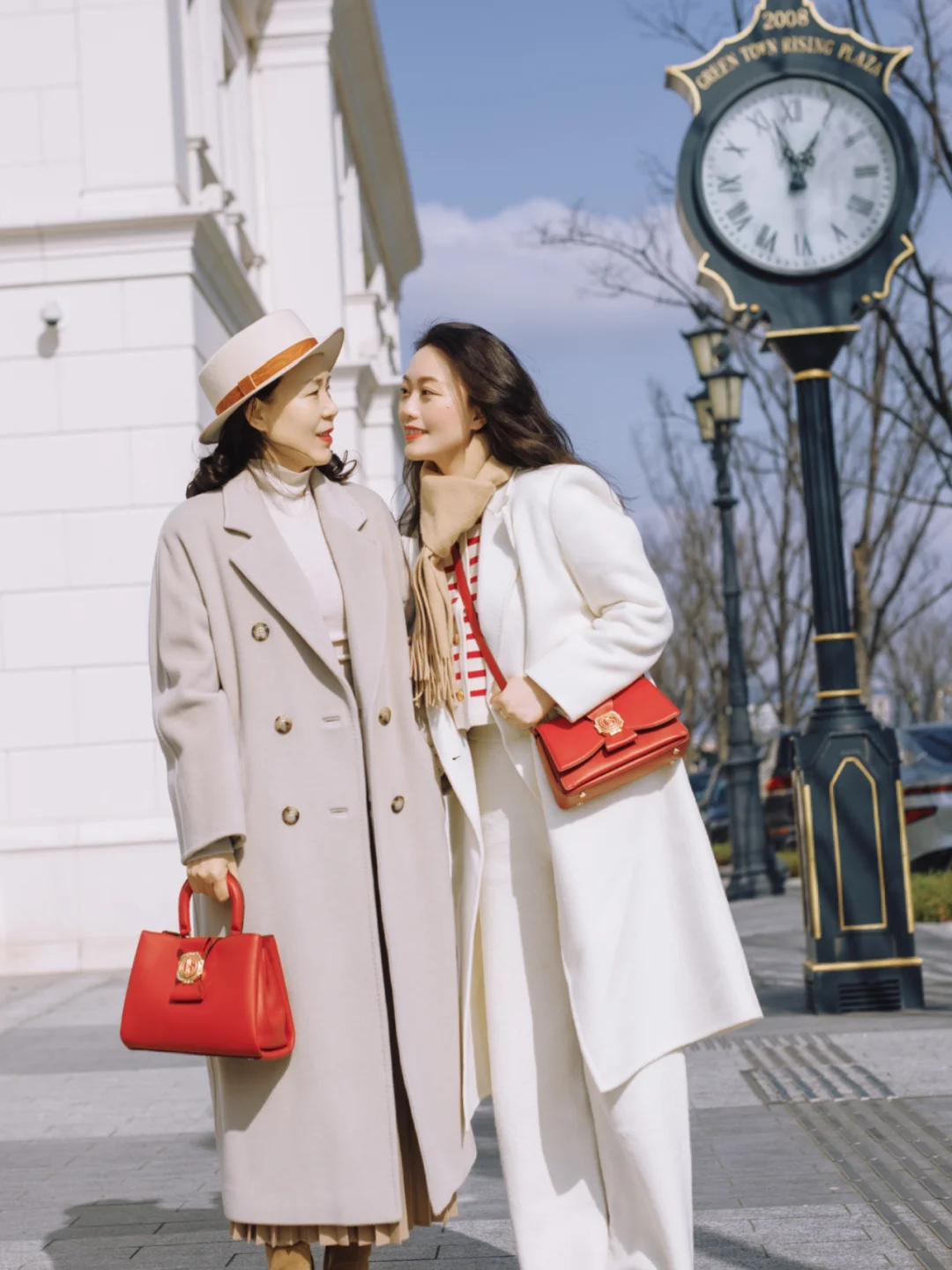 Phụ nữ trung niên nên chọn trang phục theo quy tắc 