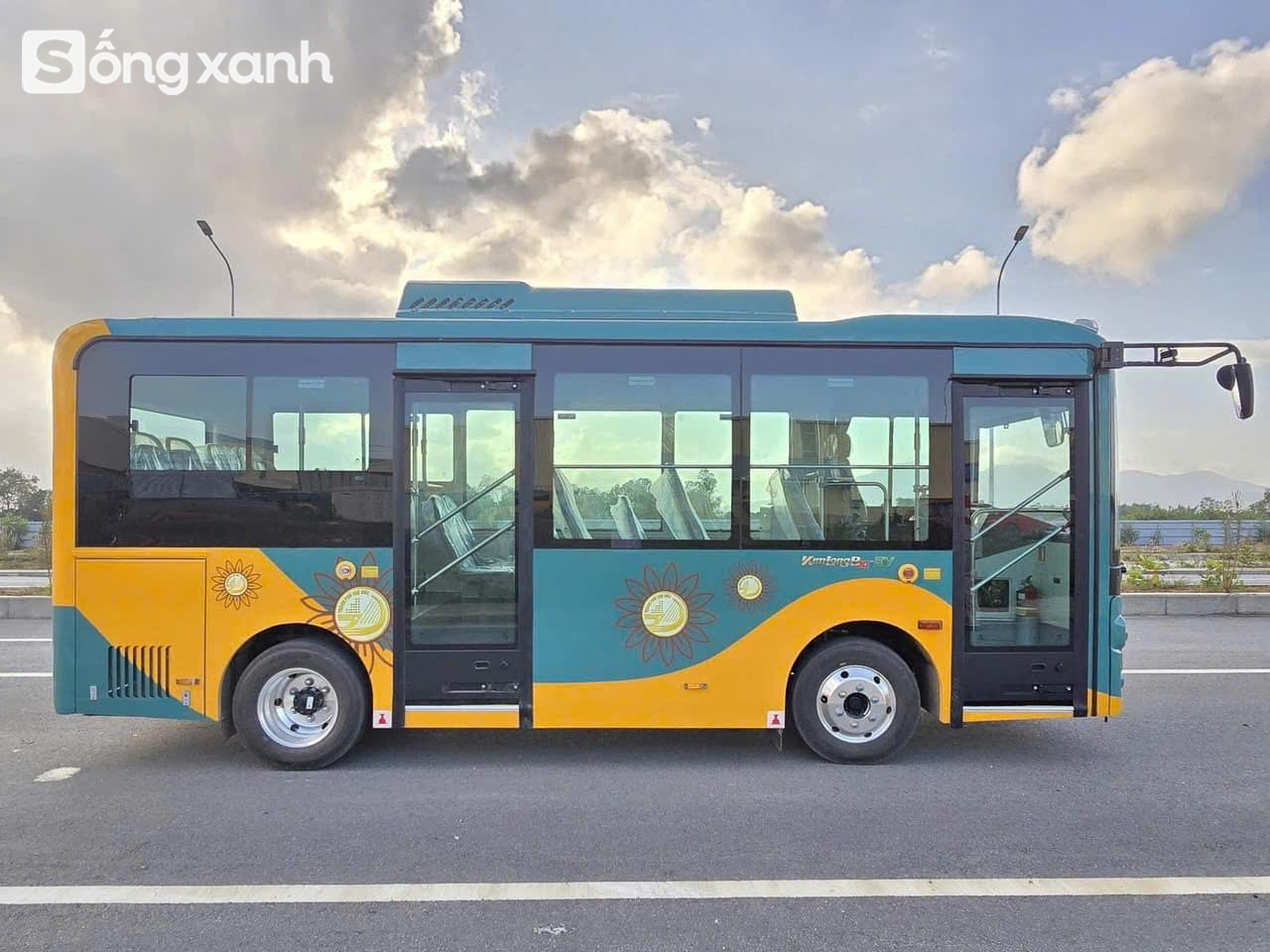 Tiết lộ về 400 chiếc xe "sang xịn" sẽ kết nối tuyến metro 43.000 tỷ đồng, đắt và dài nhất Việt Nam- Ảnh 2.