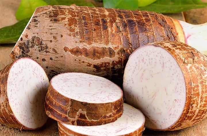 Mua khoai môn nên chọn củ nặng hay nhẹ?- Ảnh 2.