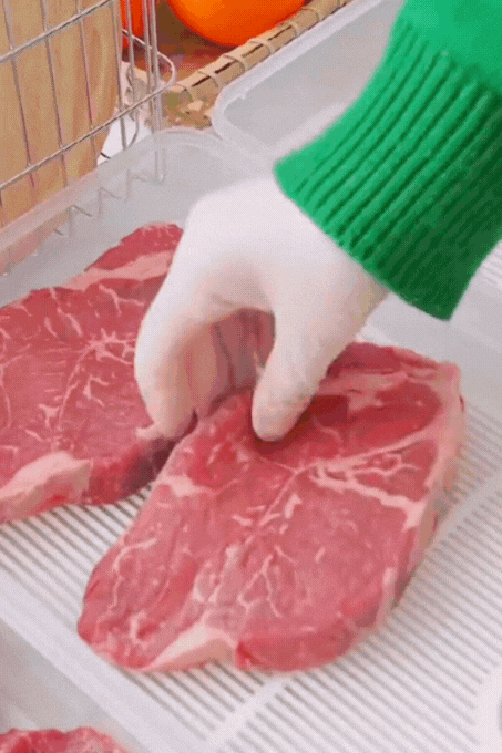 "Mê mẩn" cách bà nội trợ này sắp xếp đồ ăn trong tủ lạnh: Có mua cả chợ về cũng dư sức "cân" hết- Ảnh 1. "Mê mẩn" cách bà nội trợ này sắp xếp đồ ăn trong tủ lạnh: Có mua cả chợ về cũng dư sức "cân" hết- Ảnh 1.