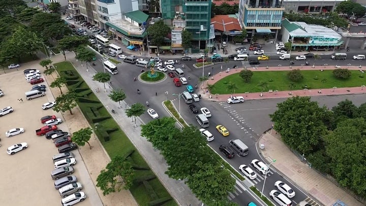 Khánh Hoà cấm ô tô trên 29 chỗ vào trung tâm TP Nha Trang giờ cao điểm- Ảnh 1.