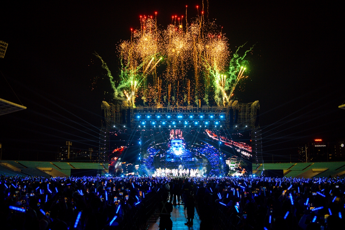 Những khoảnh khắc độc quyền chỉ có ở concert Anh trai "say hi" tại Hà Nội- Ảnh 1. Những khoảnh khắc độc quyền chỉ có ở concert Anh trai "say hi" tại Hà Nội- Ảnh 1.