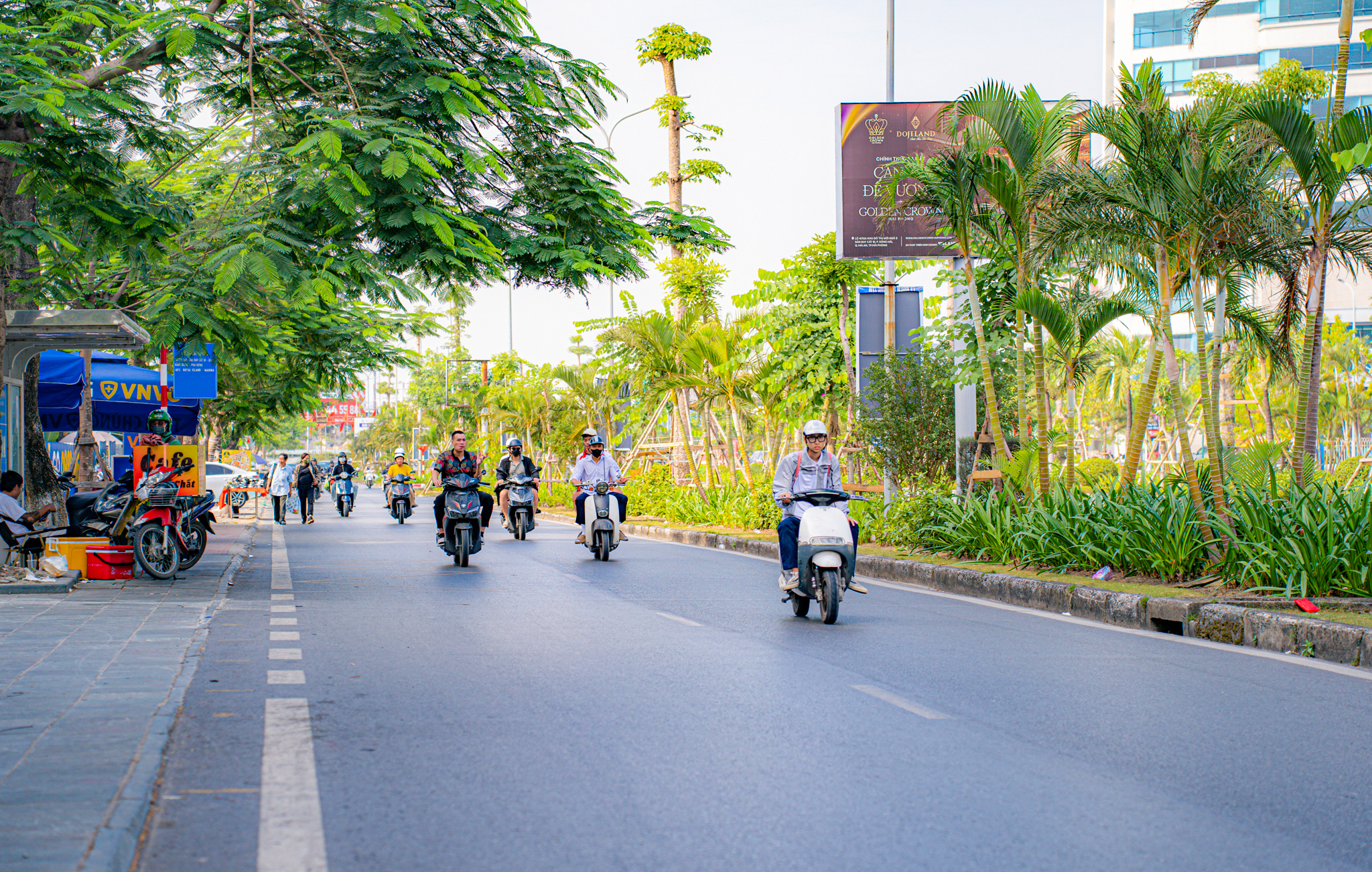 Khu vực lột xác ngoạn mục sau 20 năm: Từ đồng ruộng trở thành đường 10 làn xe, kết nối trung tâm Hải Phòng với sân bay, có hàng loạt lâu đài và biệt thự- Ảnh 11.