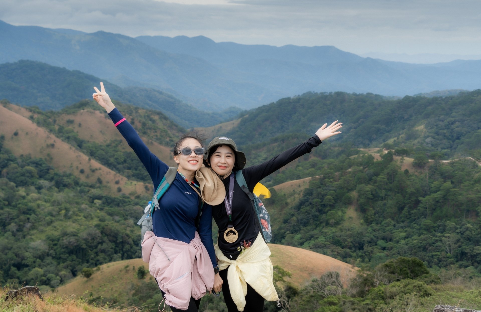 Trải nghiệm cung đường trekking đẹp nhất Việt Nam mùa cỏ cháy- Ảnh 10. Trải nghiệm cung đường trekking đẹp nhất Việt Nam mùa cỏ cháy- Ảnh 10.