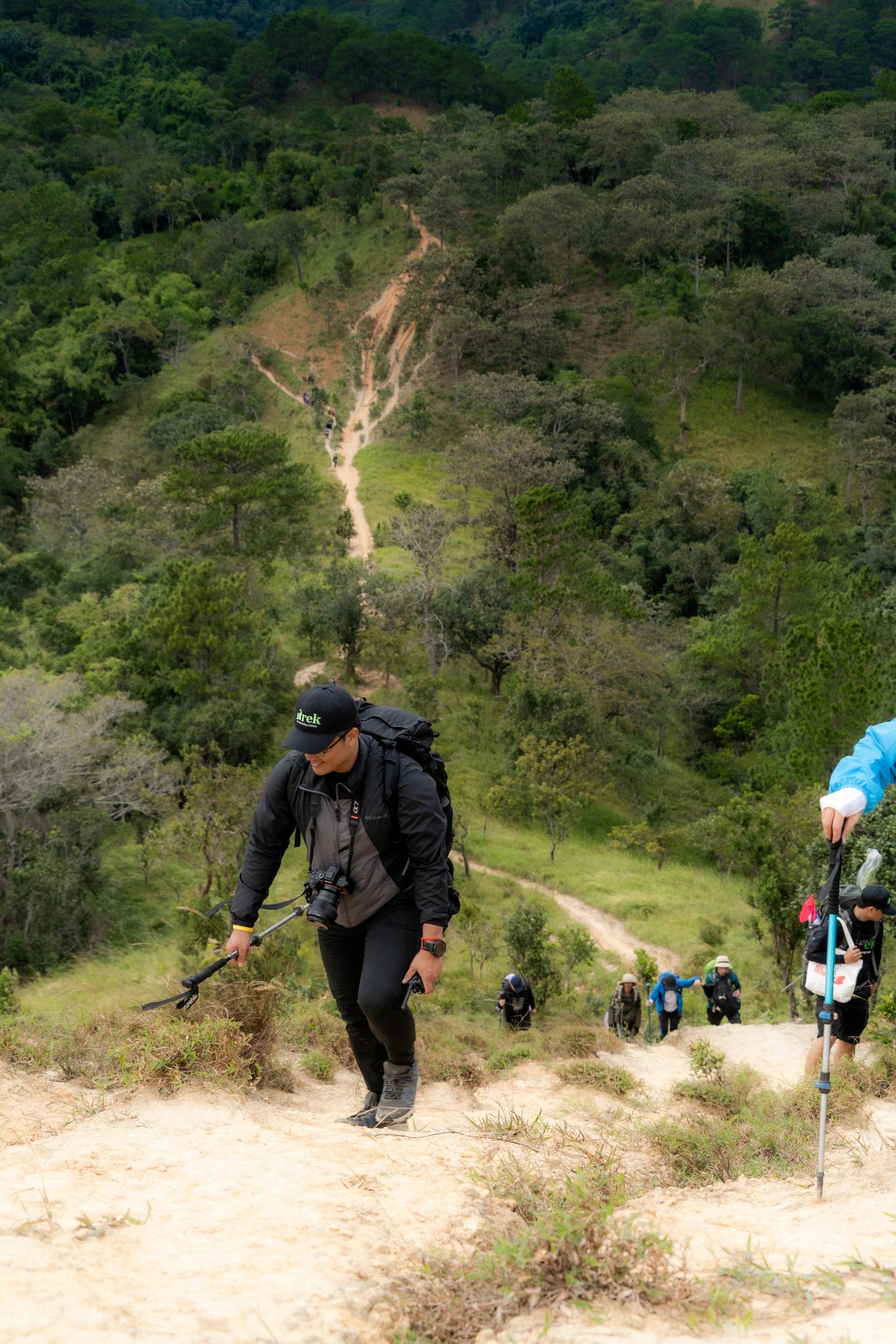 Trải nghiệm cung đường trekking đẹp nhất Việt Nam mùa cỏ cháy- Ảnh 13. Trải nghiệm cung đường trekking đẹp nhất Việt Nam mùa cỏ cháy- Ảnh 13.