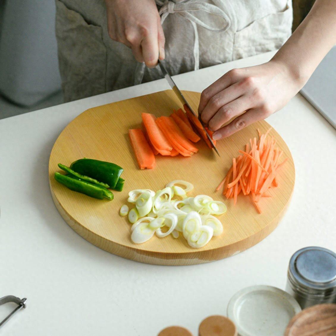 Tôi học một số kỹ năng nấu ăn sau tuổi 30 không phải để phục vụ người khác mà để chăm sóc bản thân tốt hơn- Ảnh 1.