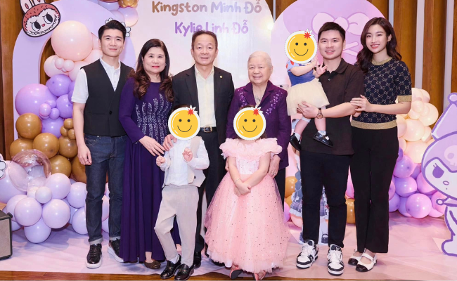 Cuộc sống làm dâu hào môn của Đỗ Mỹ Linh: Cùng chồng chủ tịch du lịch khắp nơi, dáng vẻ khác hẳn lúc ở showbiz- Ảnh 5. Cuộc sống làm dâu hào môn của Đỗ Mỹ Linh: Cùng chồng chủ tịch du lịch khắp nơi, dáng vẻ khác hẳn lúc ở showbiz- Ảnh 5.