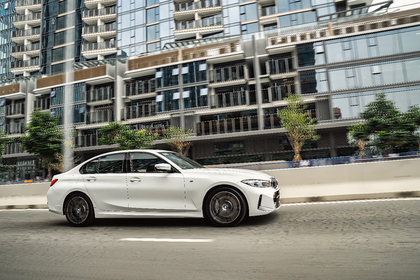 Khởi động mùa giáng sinh với ưu đãi lên đến hơn 300 triệu đồng từ BMW- Ảnh 1.