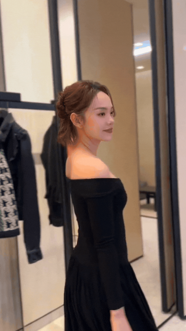 "Chị đẹp" có vóc dáng xuất sắc, mặc đồ hở cực sang- Ảnh 10. "Chị đẹp" có vóc dáng xuất sắc, mặc đồ hở cực sang- Ảnh 10.