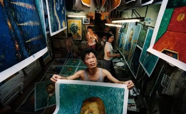 Thợ vẽ tranh kiếm được tiền tỷ nhờ vào bán &quot;hàng giả&quot;, cầm cọ 20 năm mới thực sự thức tỉnh, được mệnh danh là &quot;Van Gogh Trung Quốc&quot; - Ảnh 3.