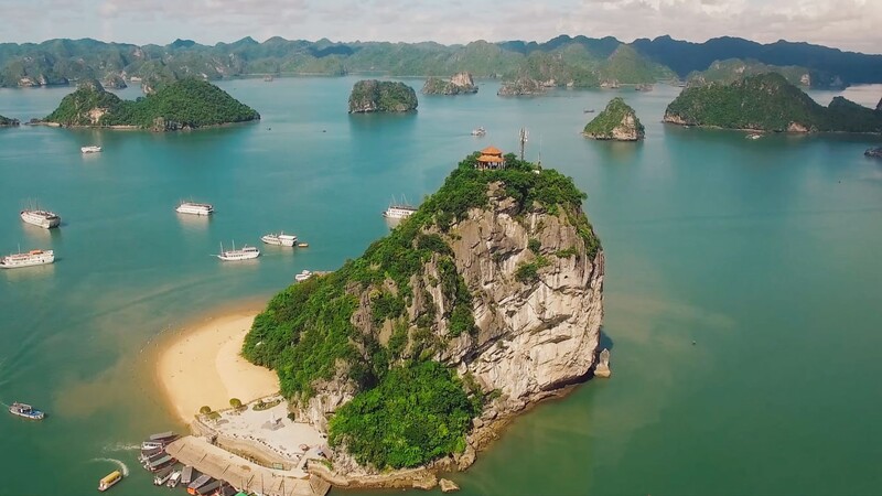 Khȏng phải Nha Trang hay Phú Quṓc, bãi biển Việt Nam ʟọt top ᵭẹp nhất thḗ giới cách Hà Nội chưa ᵭḗn 200km- Ảnh 1.