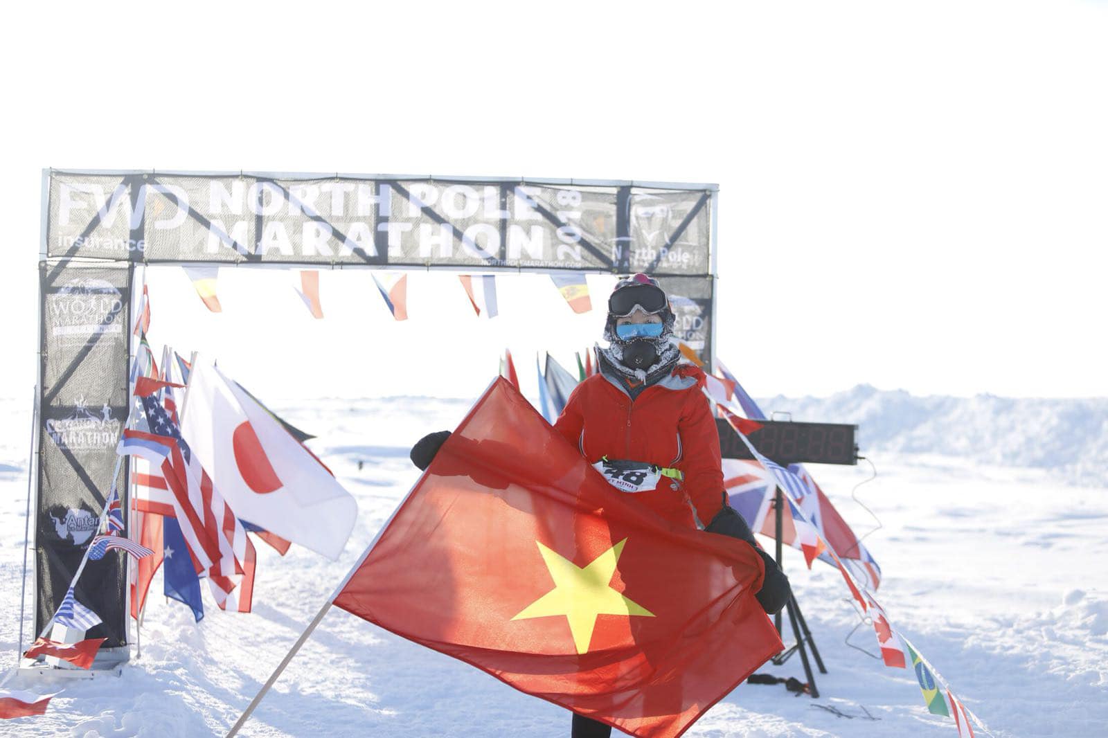 Người phụ nữ Việt đầu tiên chạy bộ 42km ở Bắc Cực: Chi phí 1,5 tỷ đồng cho trải nghiệm nhớ đời
