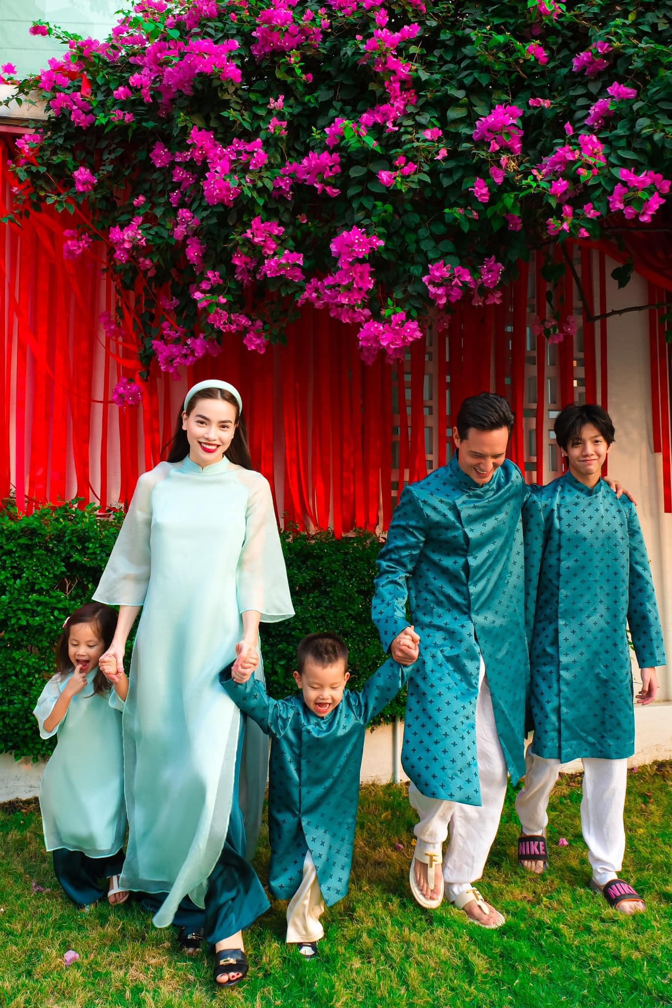 Subeo lộ vẻ ngoài lớn phổng phao, thừa hưởng điểm đắt giá từ Hà Hồ trong loạt ảnh gia đình Mùng 1 Tết- Ảnh 2.