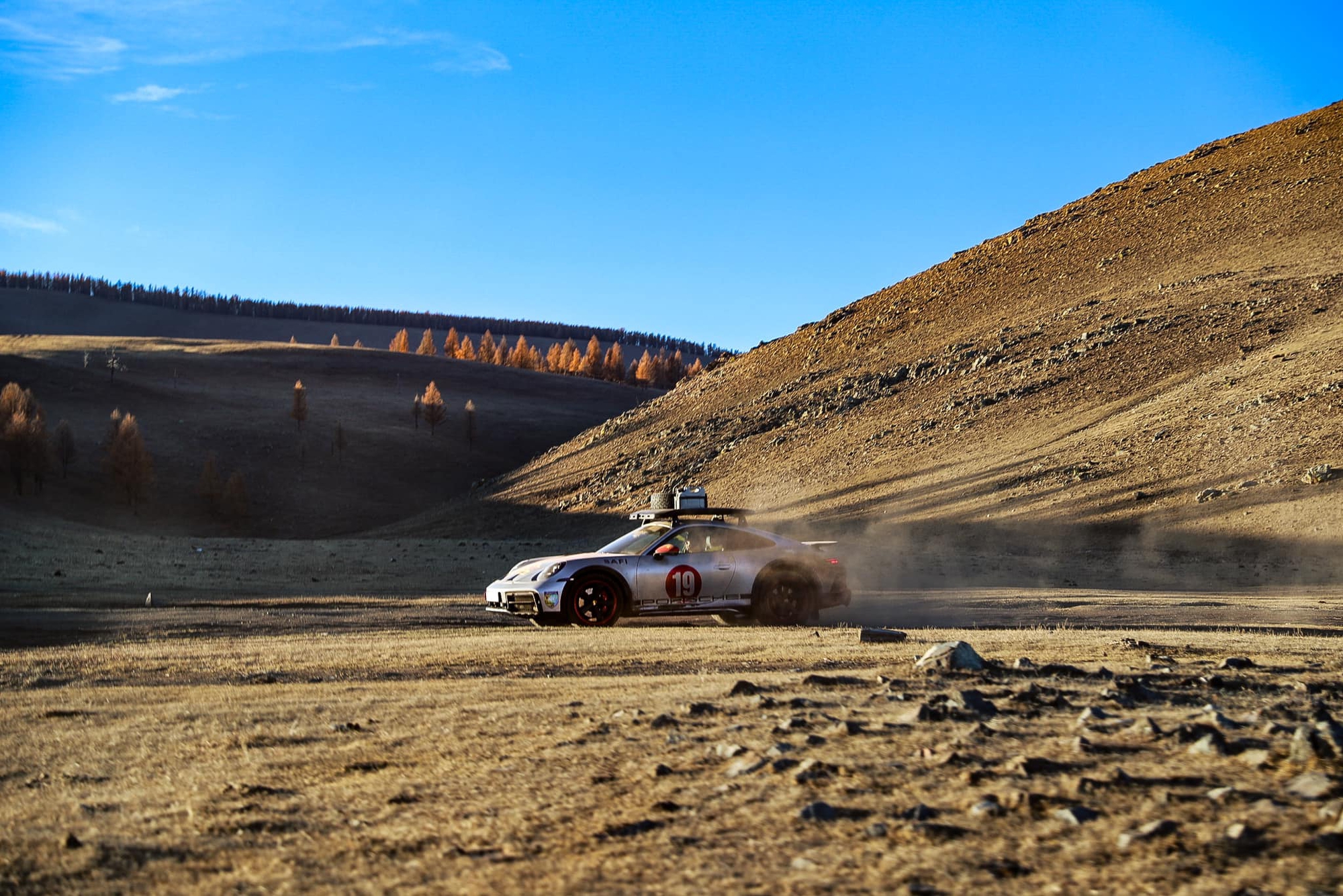 Chủ xe Porsche 911 Dakar: Từ bức ảnh trên Facebook tới quyết định mua xe và chuyến phượt hơn 33.000km từ Việt Nam tới Mông Cổ- Ảnh 19.