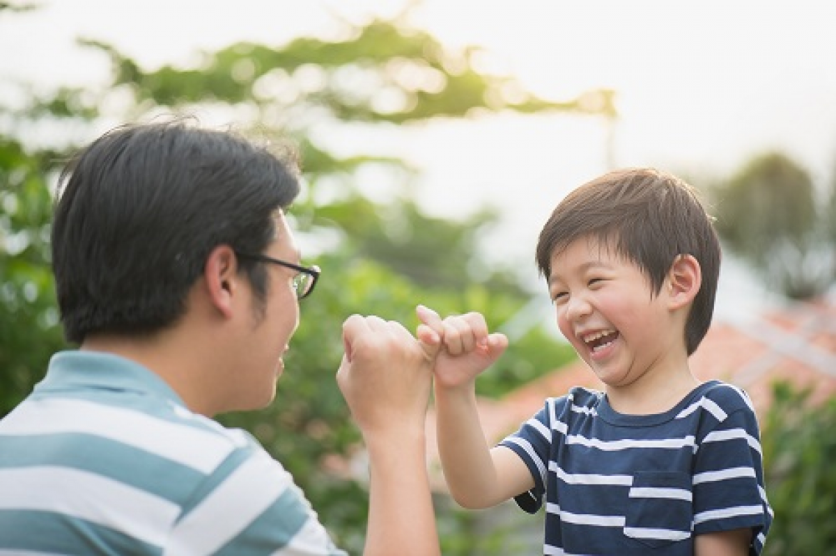 Tại sao dù giàu có đến đâu, cha mẹ cũng không nên nói với con cái? Cụ ông 70 tuổi kể ra 4 điều, ai cũng gật gù không thể phản bác- Ảnh 2.