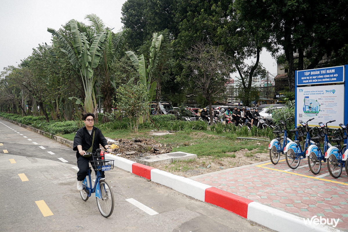 Mùng 3 tập thể dục 'tiêu bánh chưng': Trải nghiệm phố xe đạp đầu tiên tại Hà Nội- Ảnh 1.