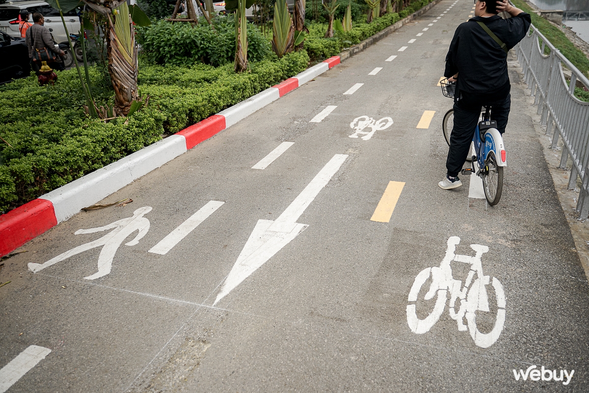 Mùng 3 tập thể dục 'tiêu bánh chưng': Trải nghiệm phố xe đạp đầu tiên tại Hà Nội- Ảnh 8.