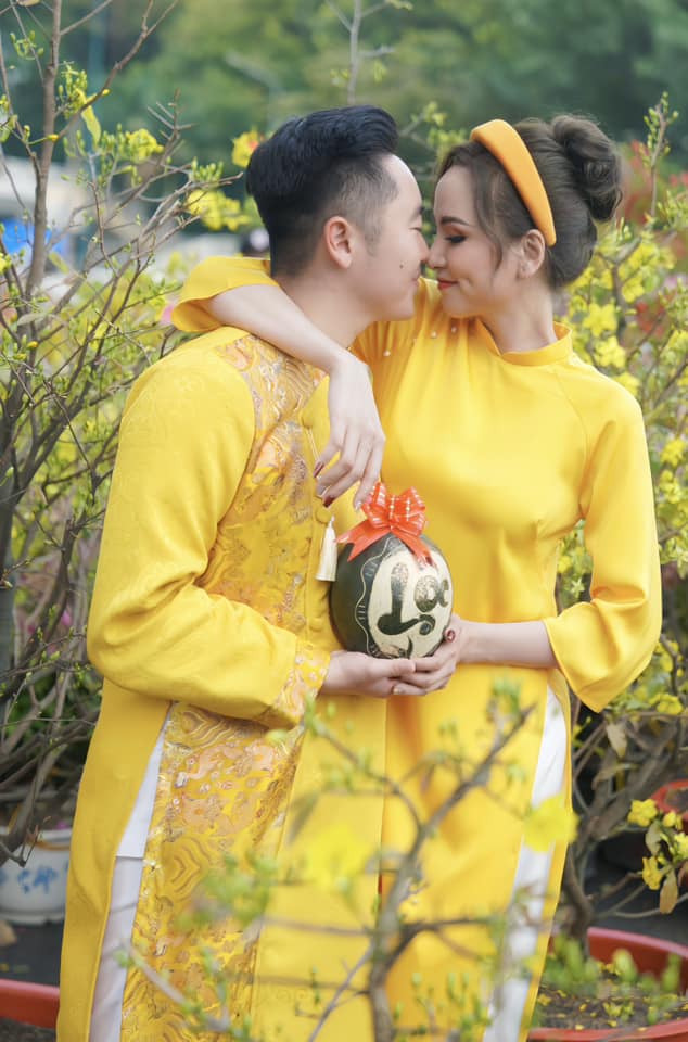 Hoa hậu Việt đình đám khoe chồng 3 trẻ đẹp, hé lộ cơ duyên quen, yêu và cưới tại Canada- Ảnh 2.