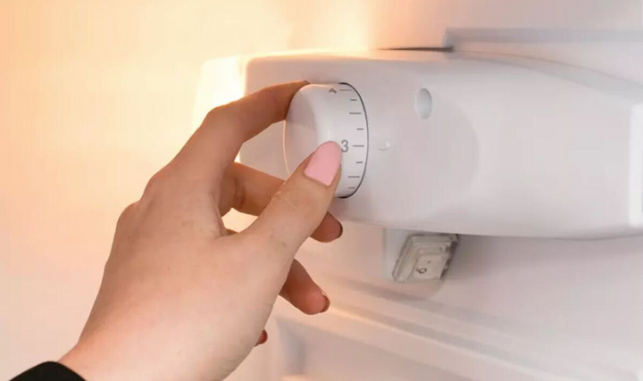 Tiết kiệm điện bằng cách chỉnh một nút nhỏ trên tủ lạnh- Ảnh 1.