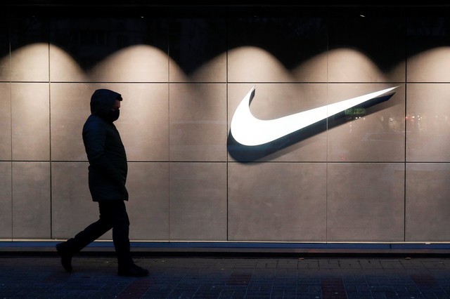 Cơn bĩ cực của Nike: Kinh doanh khó khăn phải sa thải 2% lao động để tiết kiệm tiền, sa đà vào buôn giày Jordan rồi lặng nhìn Adidas, New Balance vượt mặt- Ảnh 5.