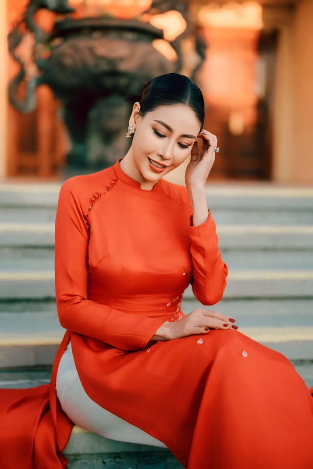 Nhan sắc nuột nà ở tuổi U50 của "Hoa hậu đẹp nhất Việt Nam", sống giàu sang trong biệt thự 400 tỷ