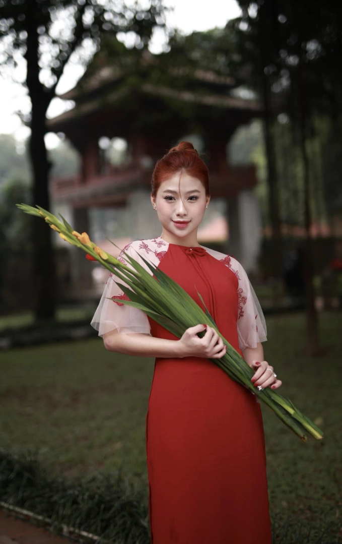 Hotgirl TDDC Phạm Như Phương từng tố HLV &quot;thủ phế&quot; diện áo dài xinh đón tết, nhan sắc thế nào sau khi giải nghệ? - Ảnh 2.