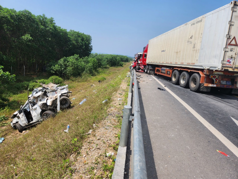 Từ vụ tai nạn thảm khốc khiến 3 mẹ con tử vong: Làm sao để tài xế không vi phạm và cao tốc an toàn hơn?- Ảnh 3.
