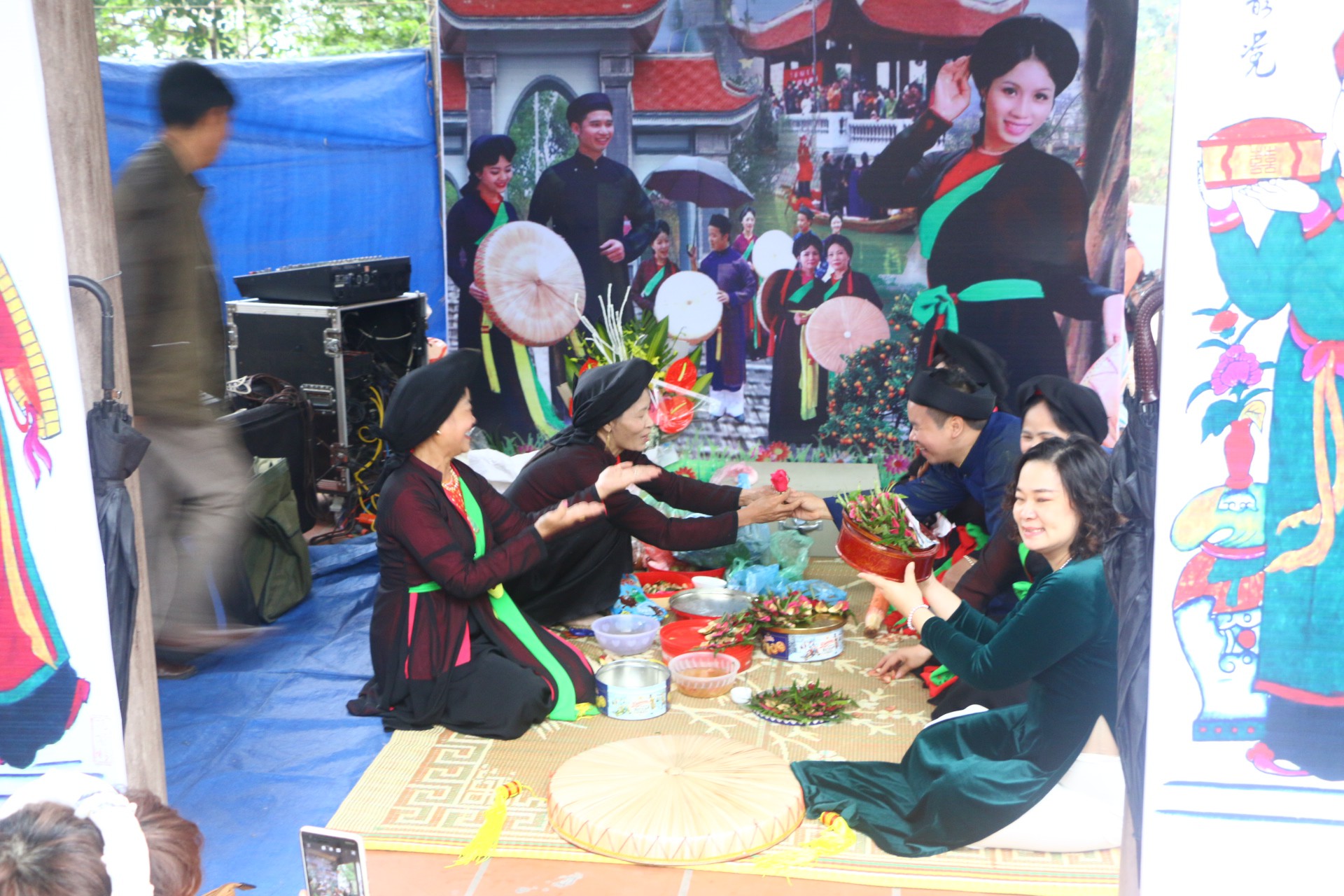 Lễ hội nổi tiếng ở tỉnh nhỏ nhất Việt Nam, hút hàng vạn khách trong 2 ngày, cách Hà Nội chưa tới 50km- Ảnh 7.