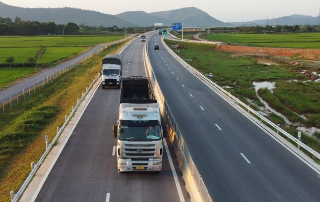 Vì sao chưa làm trạm dừng nghỉ trên các dự án cao tốc mới?- Ảnh 1.