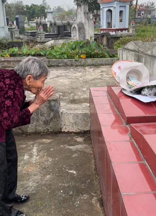 Xúc động lời nói của cụ bà 103 tuổi vượt hơn 300km về quê giỗ mẹ: 