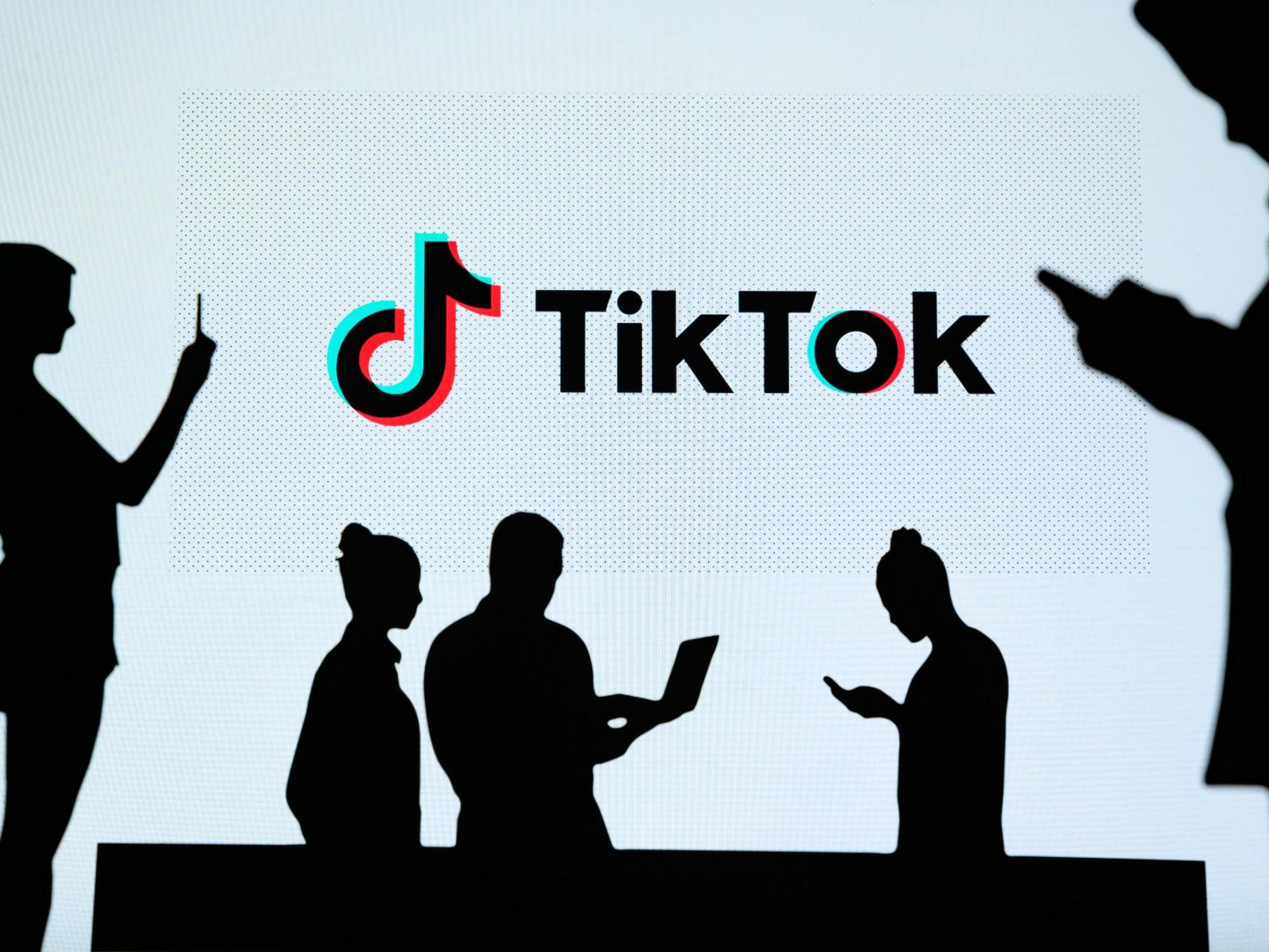 Đột nhập nơi làm việc của TikTok: Đằng sau hàng triệu video giải trí tươi vui là ngành công nghiệp vắt kiệt sức- Ảnh 2.