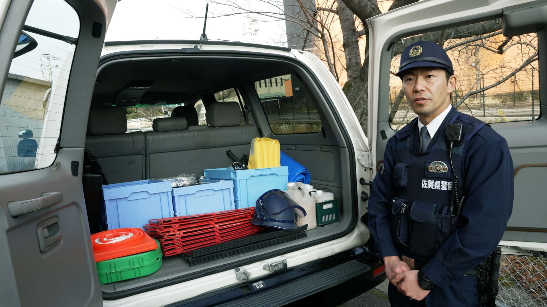 Toyota Land Cruiser bền thế này bảo sao cảnh sát thích: Chạy nhiệm vụ hàng chục năm vẫn tốt, hãng làm hẳn video riêng để tuyên dương- Ảnh 5.
