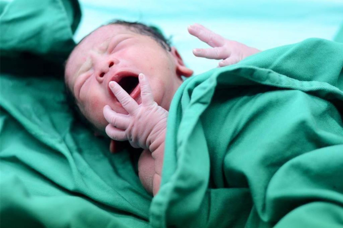 Tỷ lệ sinh thấp kỷ lục, nhân viên văn phòng Hàn Quốc có thể lĩnh gần 2 tỷ nếu sinh con, nhiều người vẫn băn khoăn- Ảnh 2.