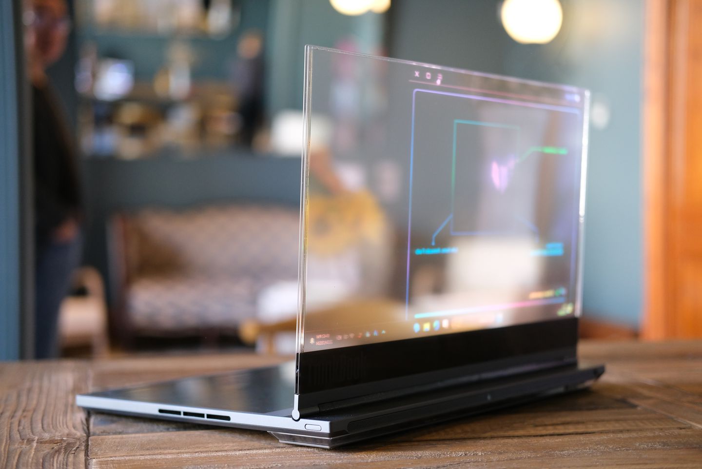 Chiếc laptop ảo diệu nhất thế giới vừa được trình làng, màn hình trong suốt có thể nhìn xuyên qua!- Ảnh 2.