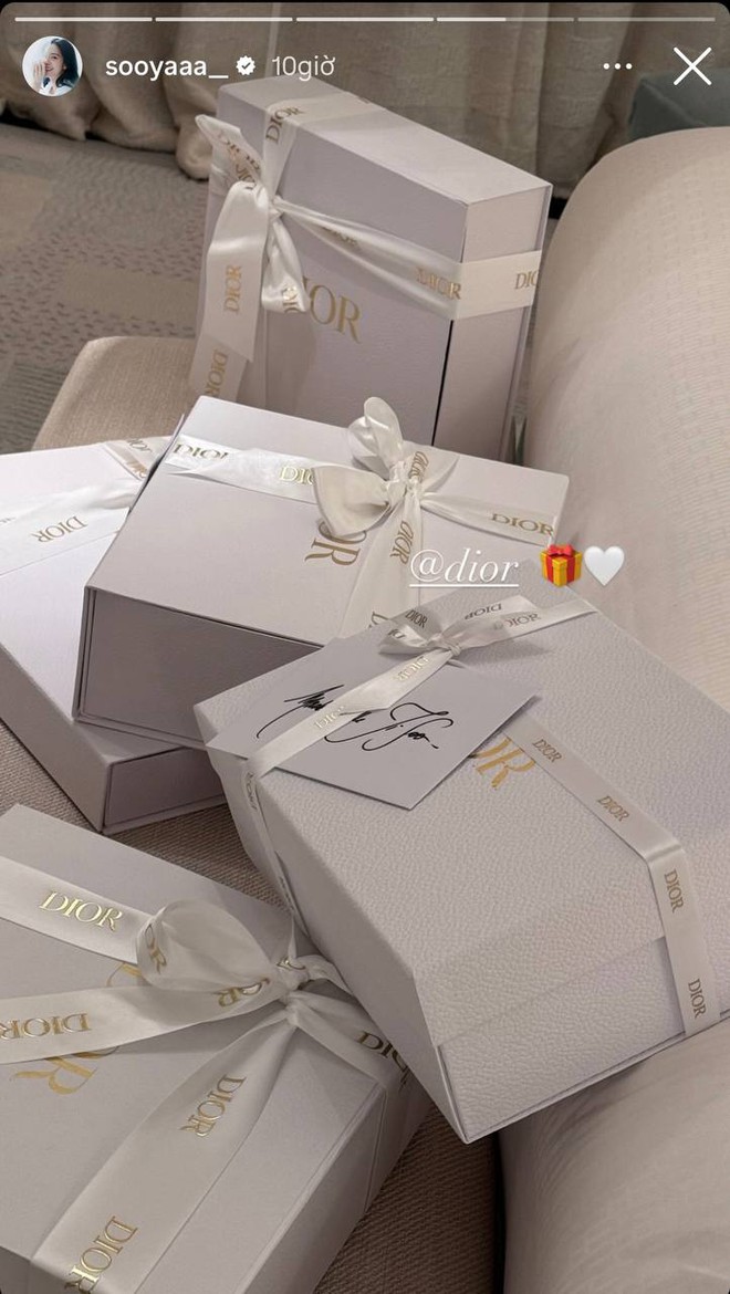 Thích cái cách Dior cưng chiều Jisoo: Tặng quà cho riêng mình cô, fan nhìn mà tự hào quá đỗi- Ảnh 1.