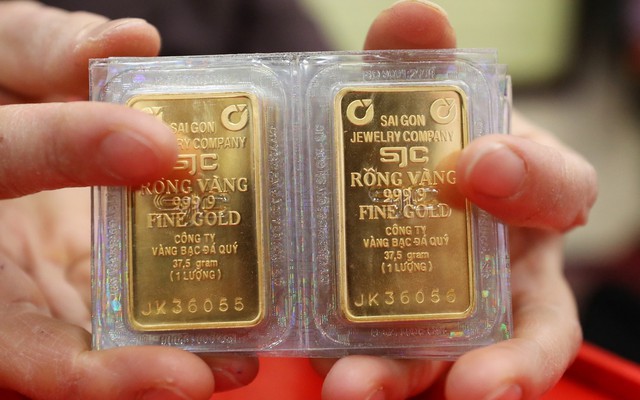 Giá vàng sáng 27/2: Vàng SJC vọt lên 79,5 triệu đồng/lượng- Ảnh 1.