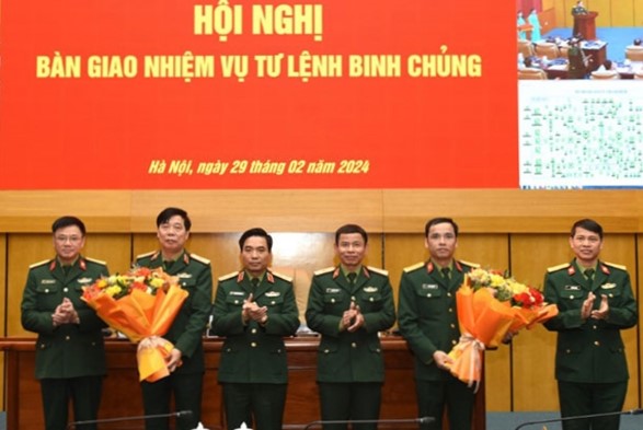 Bổ nhiệm Đại tá giữ chức Tư lệnh Binh chủng- Ảnh 2.