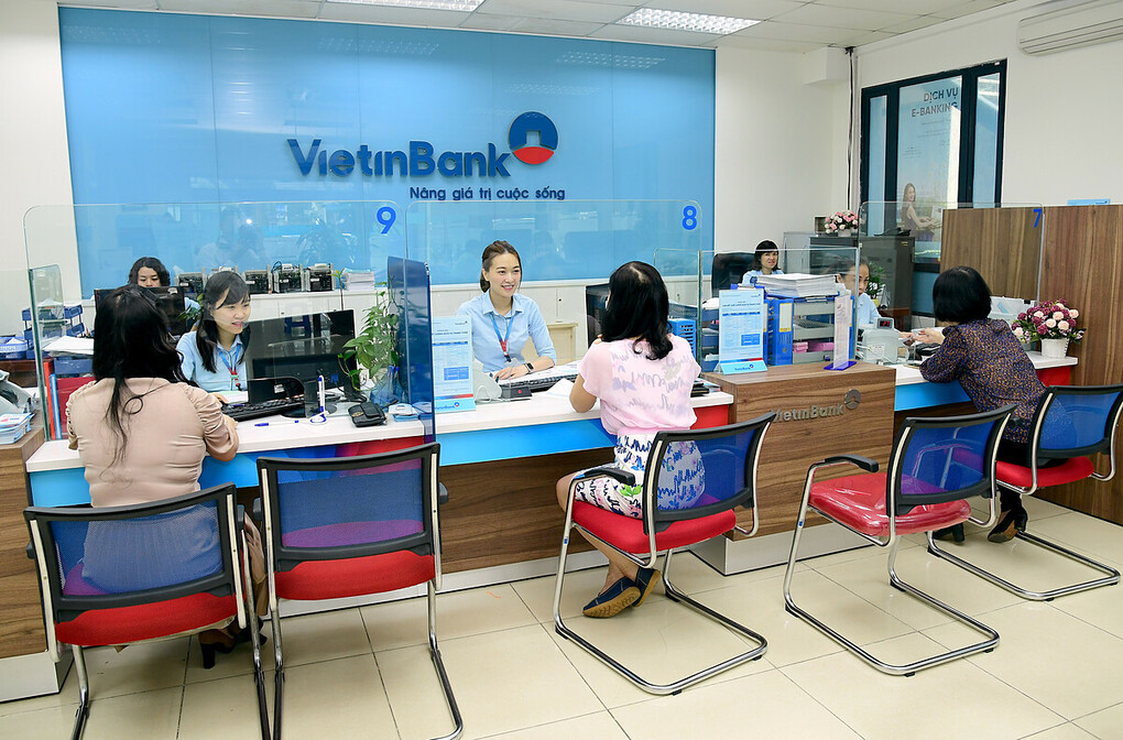 Lãi suất ngân hàng VietinBank mới nhất tháng 2/2024: Mức cao nhất là 5%/năm - Ảnh 1.