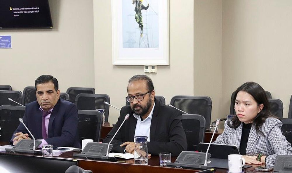 Tập đoàn kinh tế lớn nhất Ấn Độ muốn đầu tư nhà máy nhiệt điện, dự án truyền tải điện ở Việt Nam - Ảnh 1. Tập đoàn kinh tế lớn nhất Ấn Độ muốn đầu tư nhà máy nhiệt điện, dự án truyền tải điện ở Việt Nam - Ảnh 1.