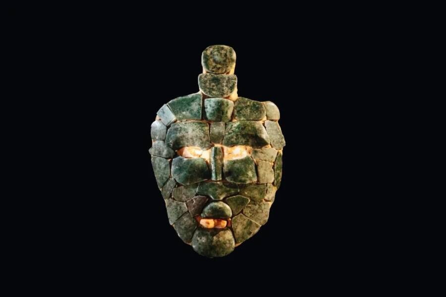 Bí ẩn về mặt nạ ngọc bích được phát hiện trong lăng mộ vua Maya ở Guatemala- Ảnh 1.