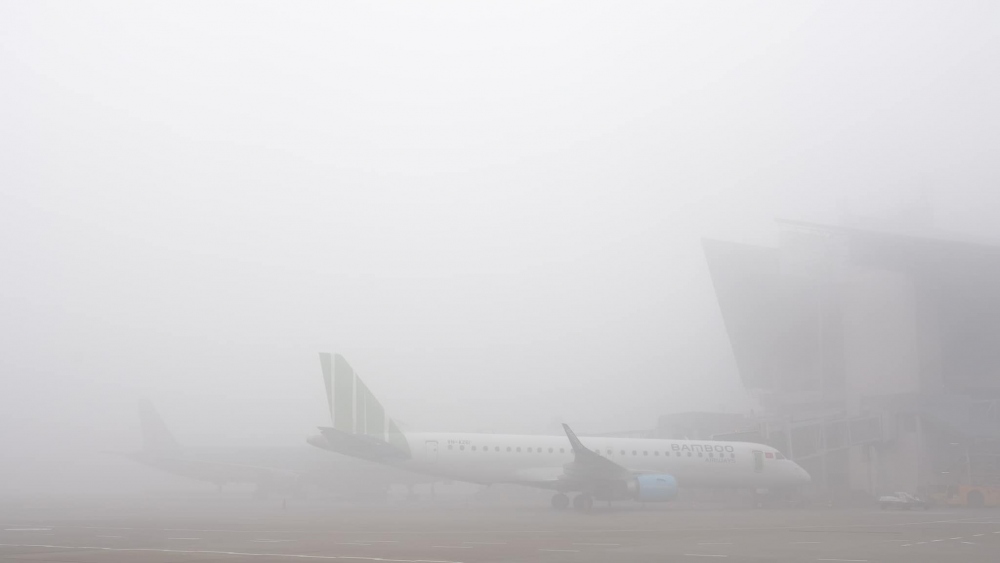 Họp khẩn lên phương án điều hành vì sân bay Nội Bài liên tục có sương mù dày đặc - Ảnh 4.