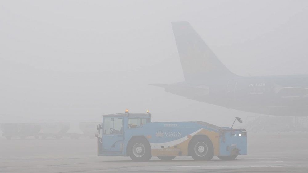 Họp khẩn lên phương án điều hành vì sân bay Nội Bài liên tục có sương mù dày đặc - Ảnh 2.