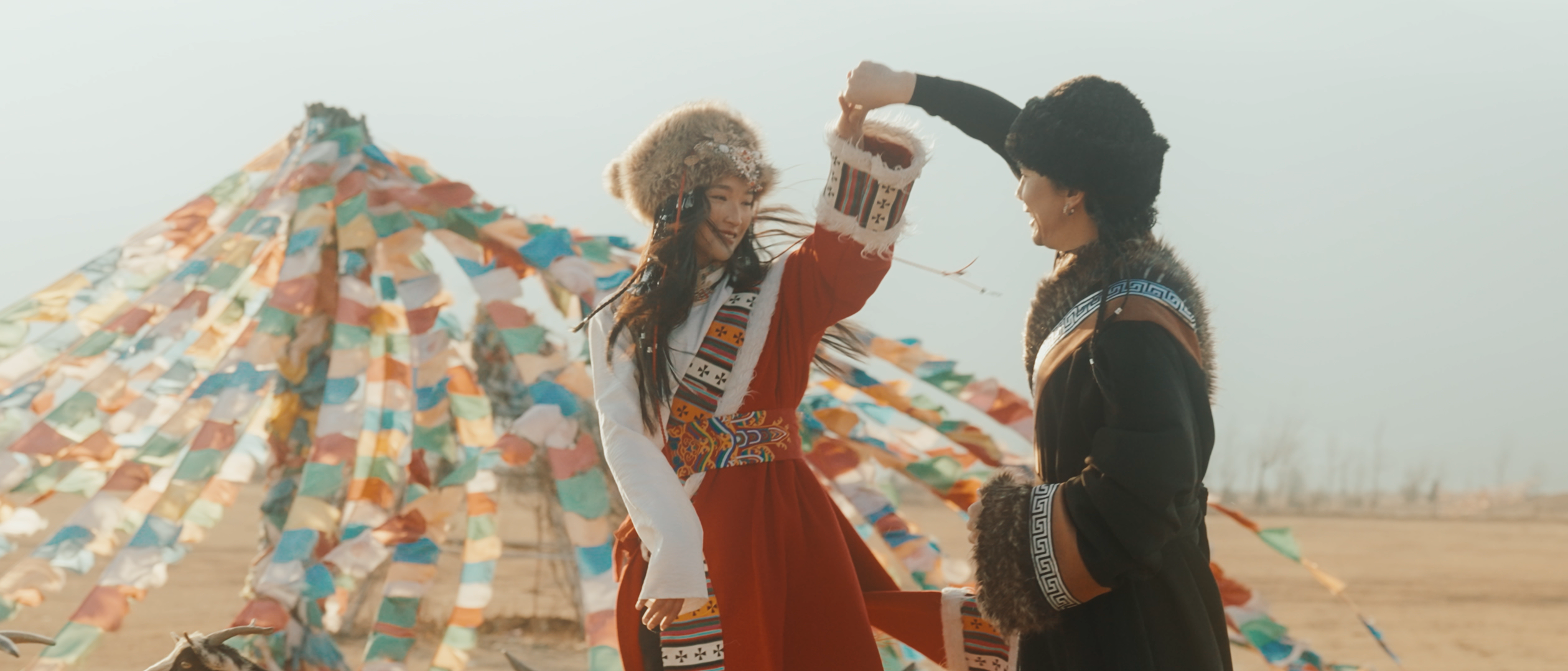 Chịu chơi như nam ca sĩ boyband đời đầu: U50 vẫn mạnh tay đầu tư làm MV đẹp tựa phim điện ảnh, chứng tỏ “gừng càng già càng cay”- Ảnh 4.