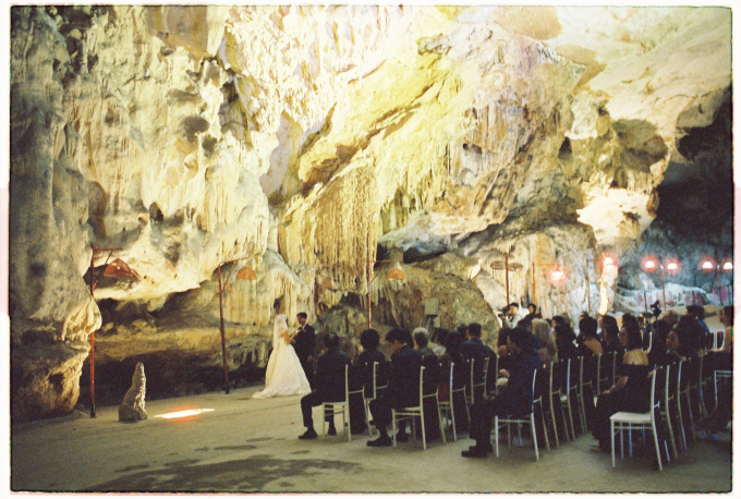 Danh tính dâu xinh rể xịn làm lễ cưới gây sốt trong hang động ở Quảng Ninh: Đàng gái gây bất ngờ khi tự lo liệu từ A-Z!- Ảnh 6.