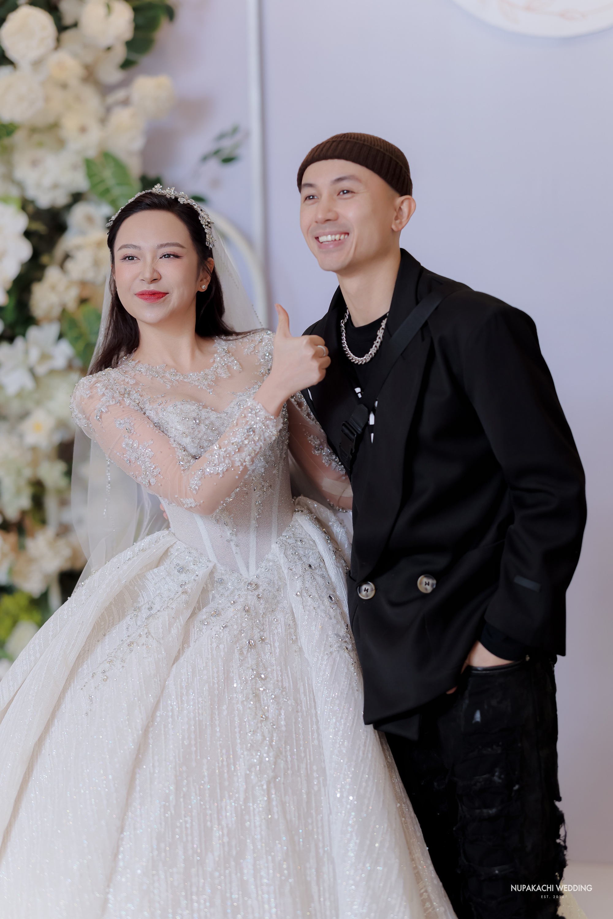 Lễ cưới diễn viên Kim Oanh: Nhã Phương - Lê Giang và dàn sao đổ bộ, cô dâu diện váy cưới 600 triệu- Ảnh 21.