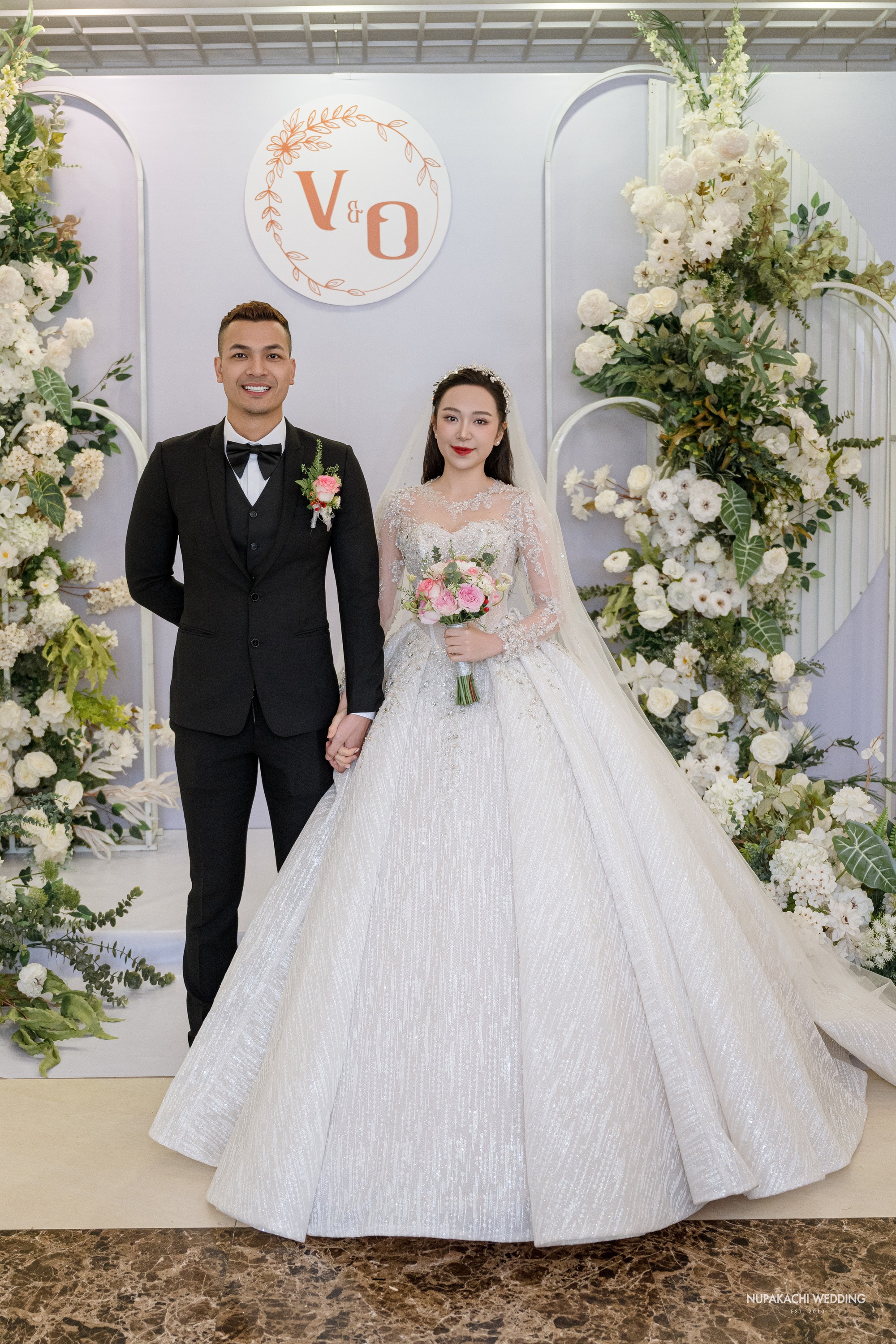 Lễ cưới diễn viên Kim Oanh: Nhã Phương - Lê Giang và dàn sao đổ bộ, cô dâu diện váy cưới 600 triệu- Ảnh 26.