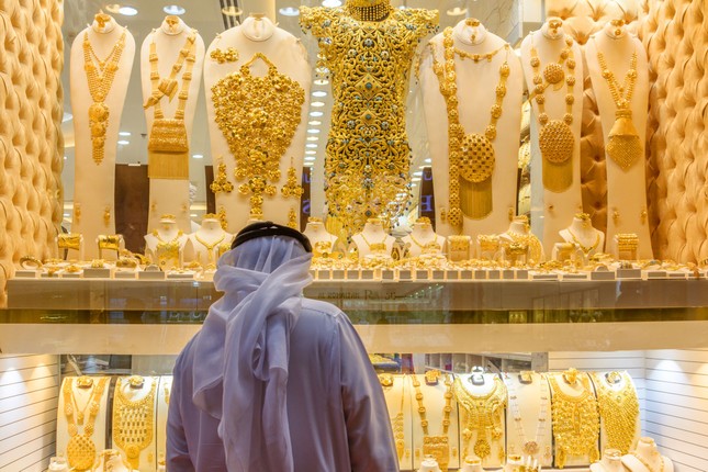Giá vàng tăng phi mã, chợ vàng Dubai ế ẩm- Ảnh 1. Giá vàng tăng phi mã, chợ vàng Dubai ế ẩm- Ảnh 1.