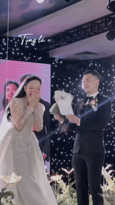Kim Oanh hé lộ màn trao nhẫn cưới có 1-0-2 với chồng gia thế khủng, biểu cảm cô dâu chiếm trọn spotlight- Ảnh 2.