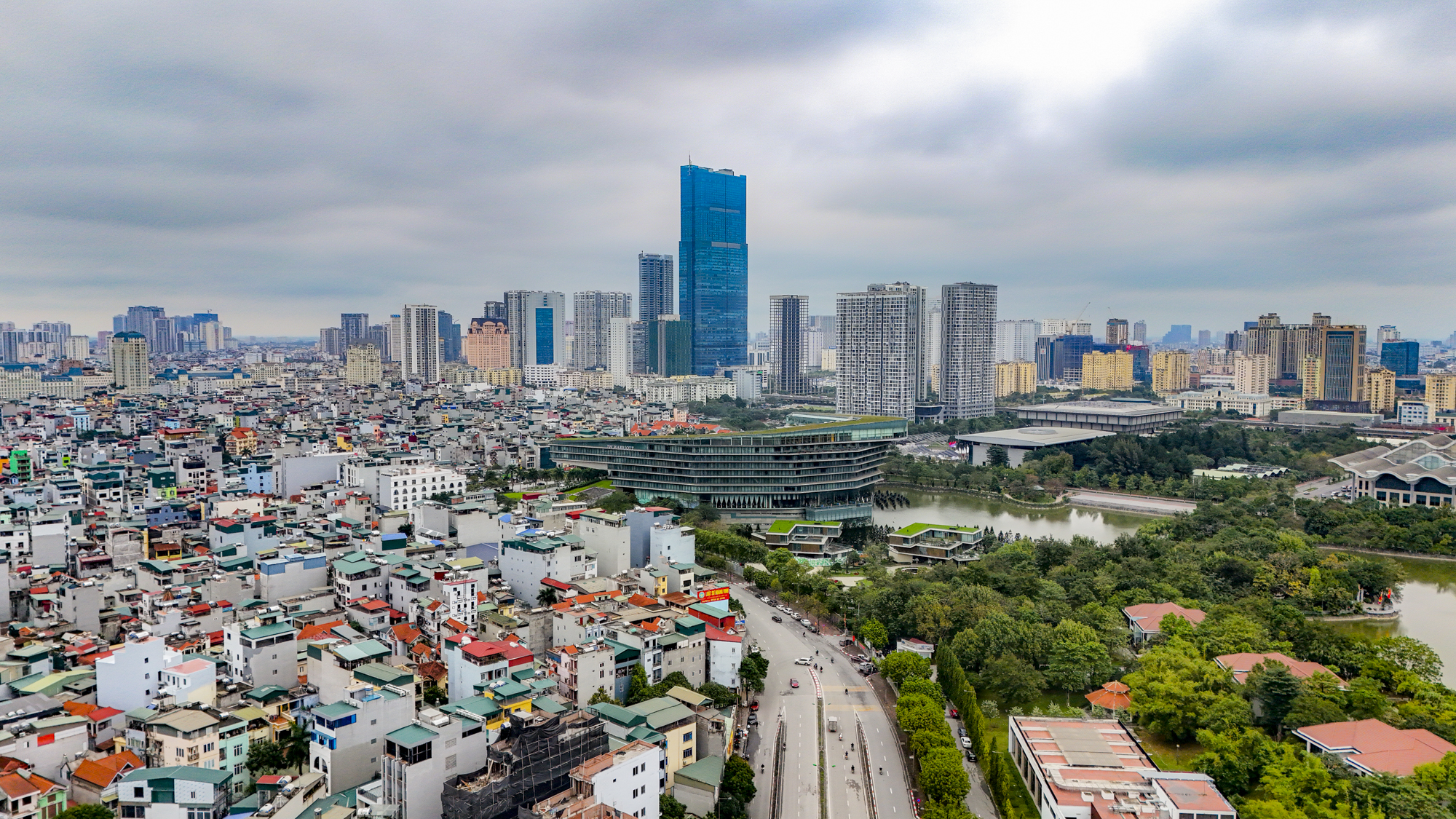 Cảnh “rừng căn hộ” mọc san sát tại thành phố có nhiều nhà cao tầng nhất Việt Nam- Ảnh 3.