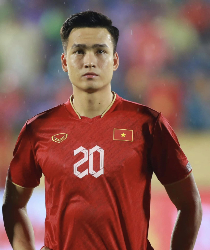 Top 5 cầu thủ đẹp trai nhất đội tuyển Việt Nam: Vị trí số 1 vừa điển trai lại còn giàu- Ảnh 14.